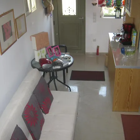 Marias Charming Mezonet Holiday home Fokata