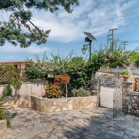 Marias Charming Mezonet Holiday home *