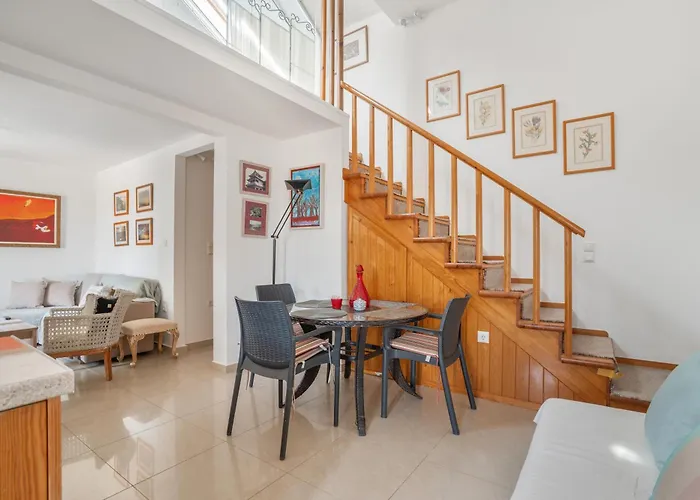 Marias Charming Mezonet Holiday home *